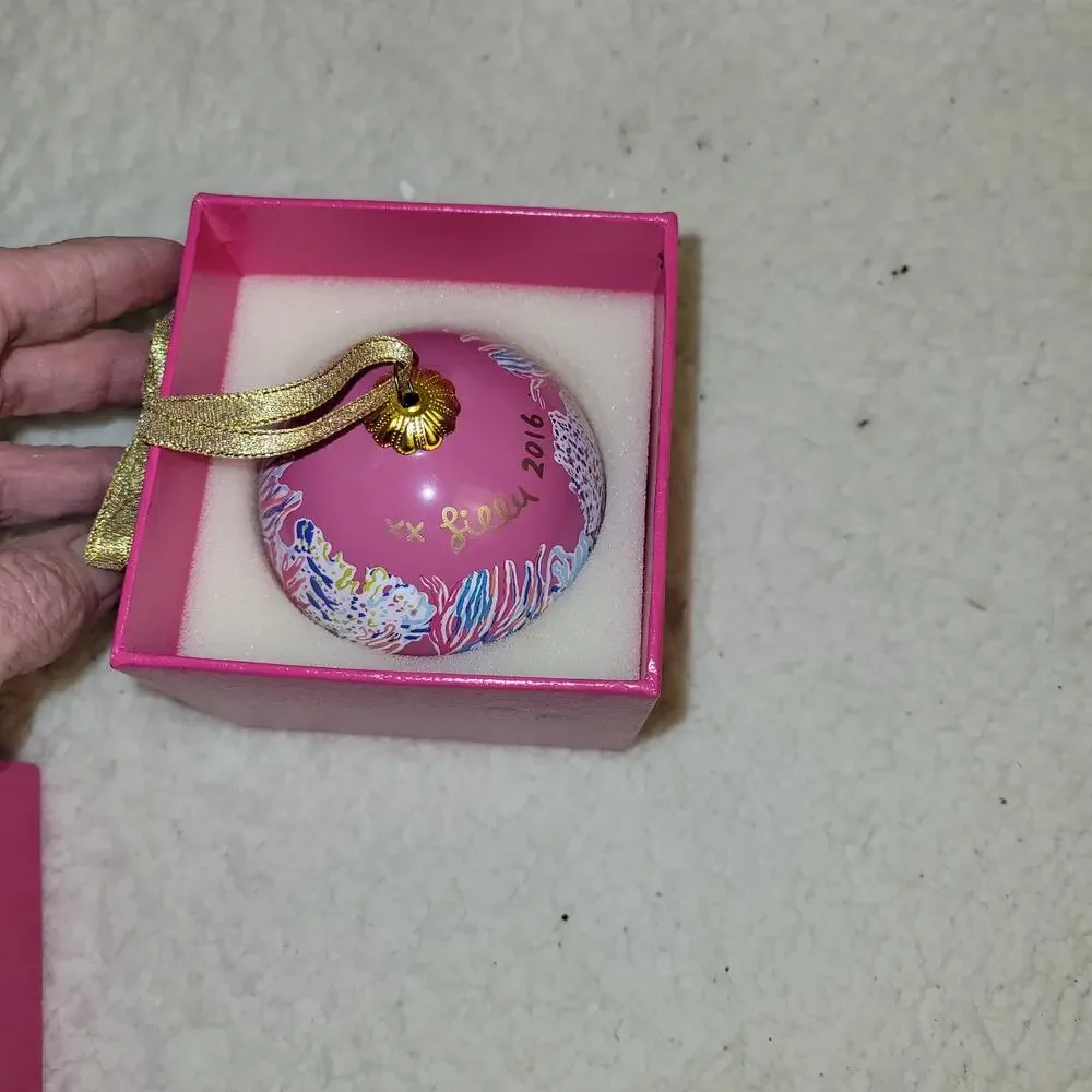 LILLY‎ PULITZER 2016 hot pink DRAGONFRUIT sea life BOXED christmas ORNAMENT